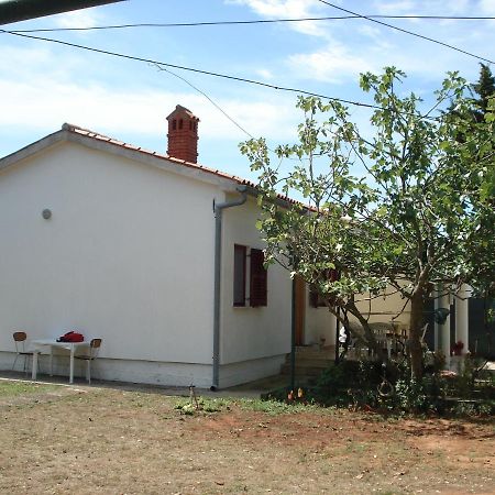 Medel Villa Medulin Exteriör bild