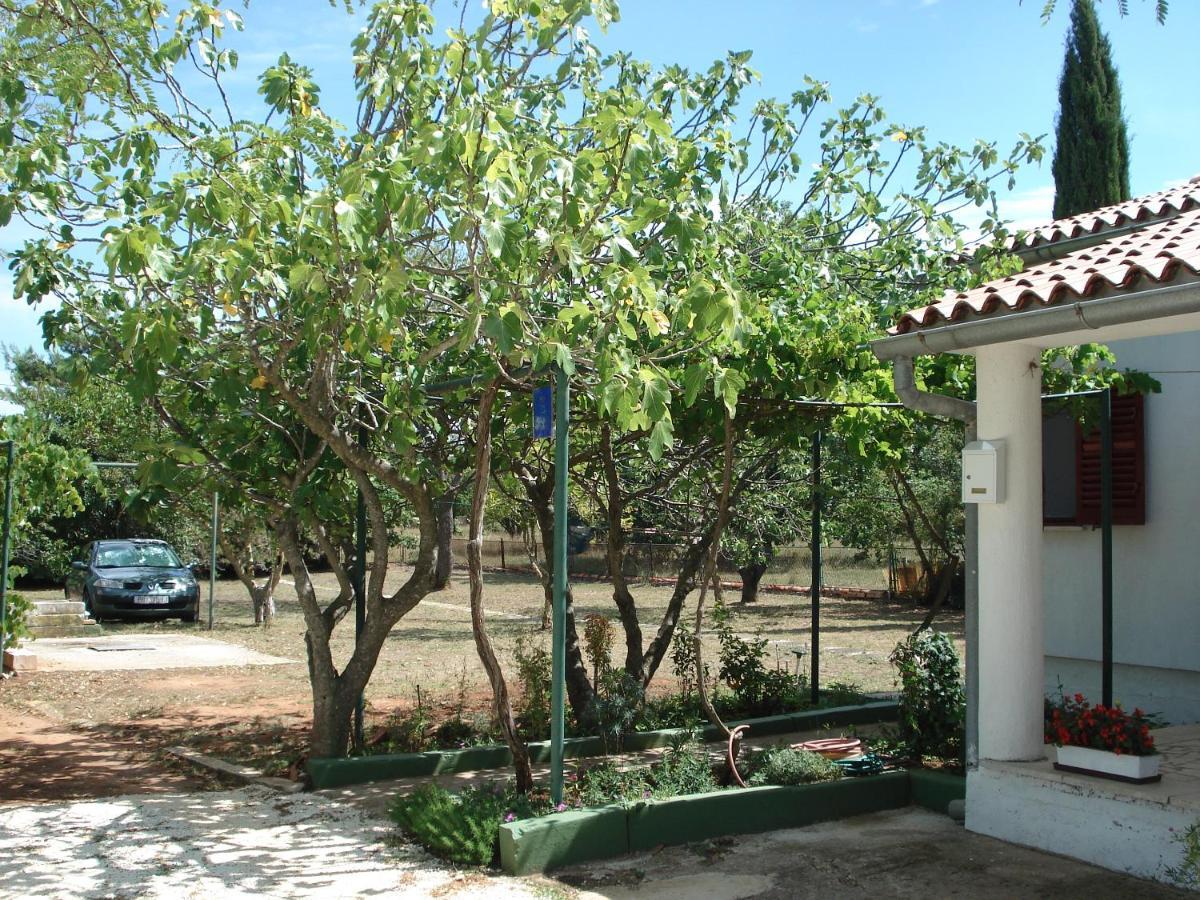 Medel Villa Medulin Exteriör bild